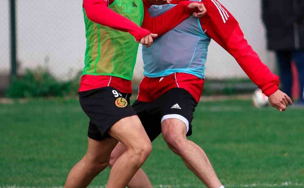 Eskişehirspor, Ayvalıkgücü Belediyespor maçı için hazırlanıyor