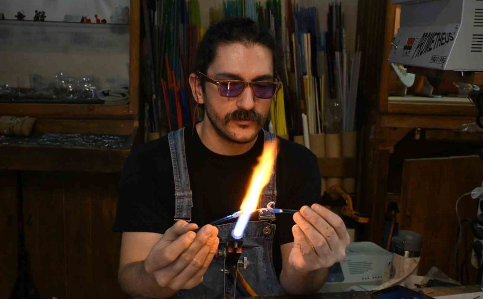 Murano'dan Eskişehir'e gelen camlar, burada birer sanat eserine dönüşüyor