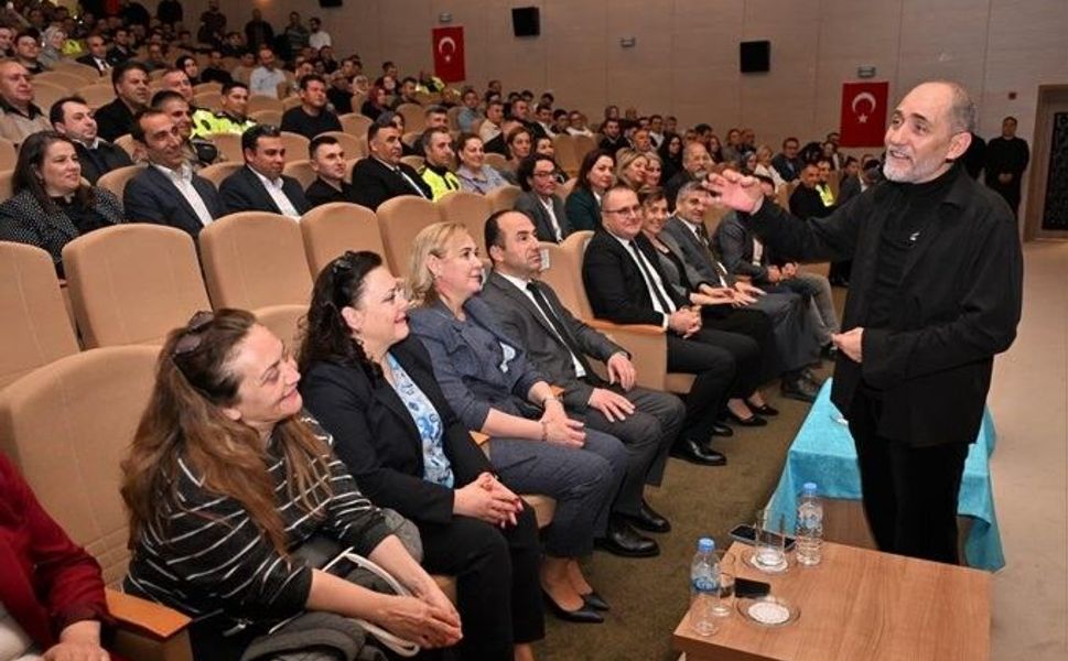 Polis teşkilatına moral ve motivasyon semineri