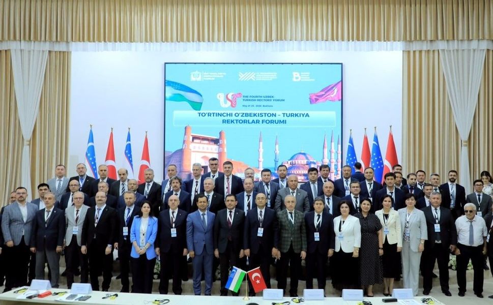 Rektör Adıgüzel, Buhara'da Anadolu Üniversitesi'nin küresel eğitim vizyonunu anlattı