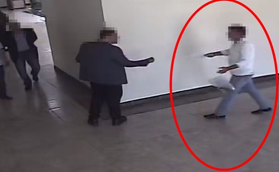 Sivrihisar Belediye Başkanı Habil Dökmeci'ye Saldırı girişimi, Başkan Yardımcısı Yaralandı