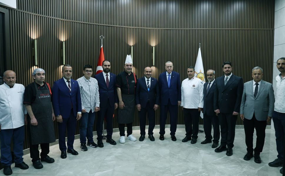 Cumhurbaşkanı Erdoğan'a Eskişehir Yöresel Yemekleri İkram edildi