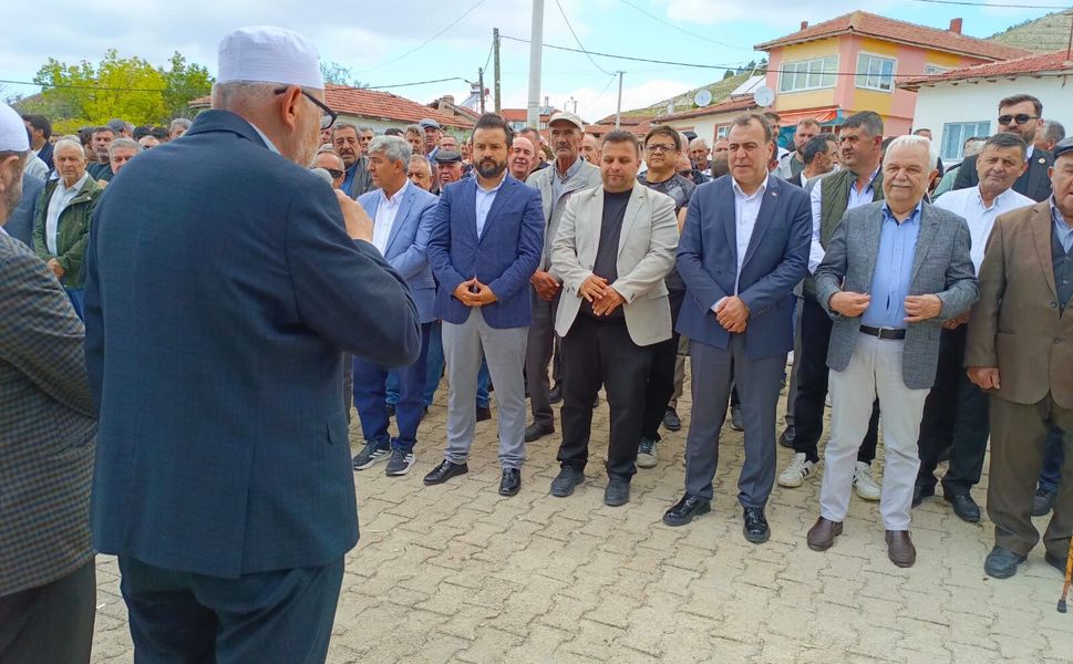 Büğdüz’de Yağmur ve Şükür Duasına Yoğun Katılım