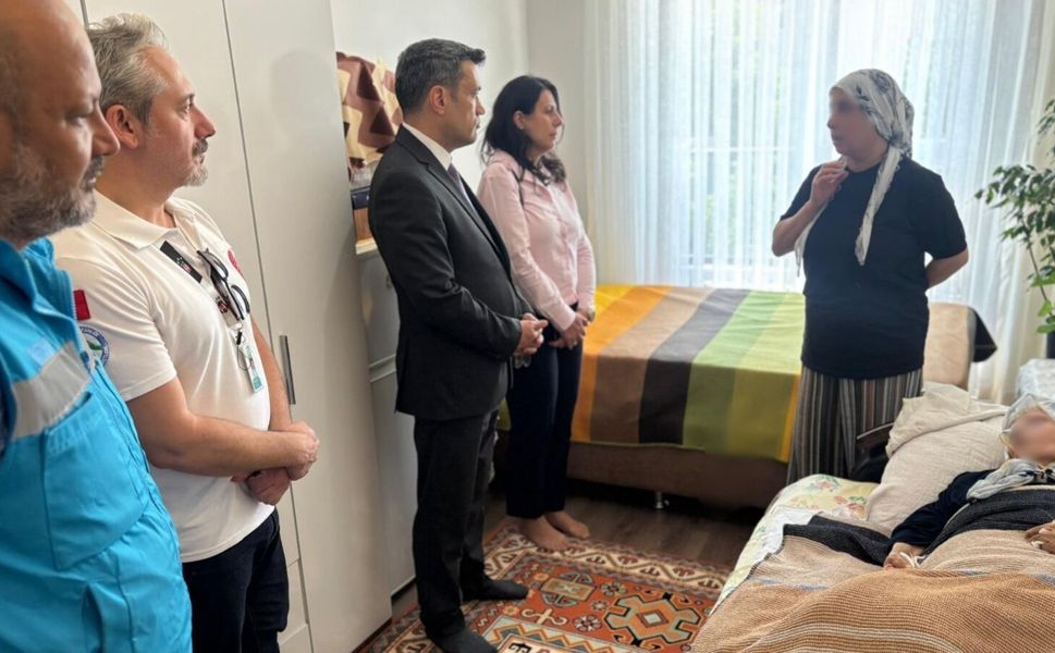 Kamu Hastaneleri Hizmetleri Başkanı Op. Dr. Serkan Ceyhan’dan Evde Sağlık Hastalarına Ziyareti