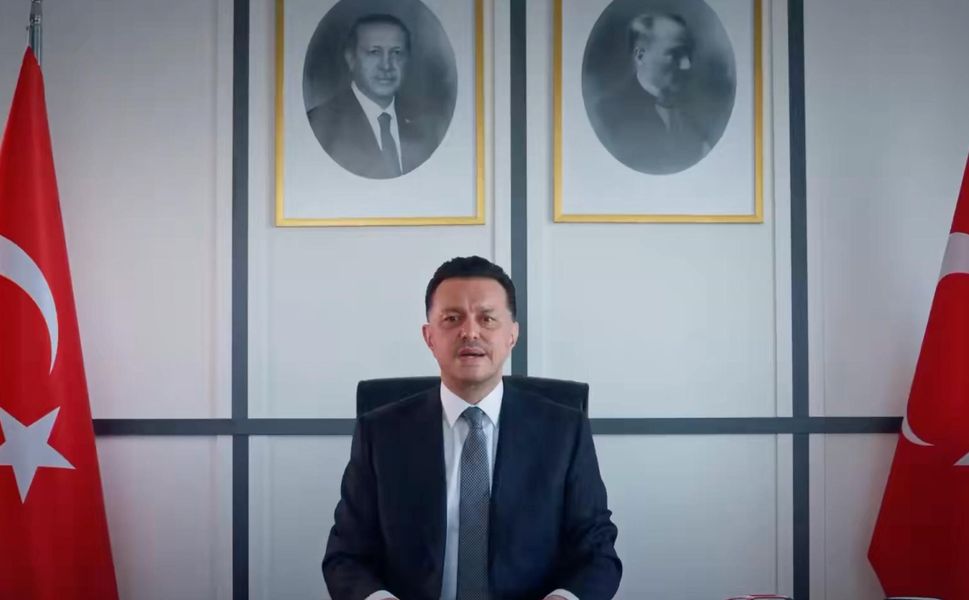 Milletvekili Hatipoğlu'ndan Büyükşehir Belediyesi'ne seçim vaatleri eleştirisi