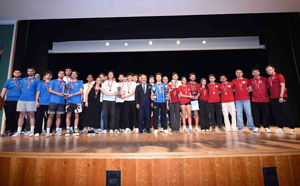 2026 Anadolu Üniversitesi Spor Ödülleri sahiplerini buldu