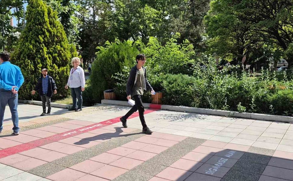 Adayı son anda sınava yetiştiren yakını: 'Koş, ben mi koşacağım peşinden'