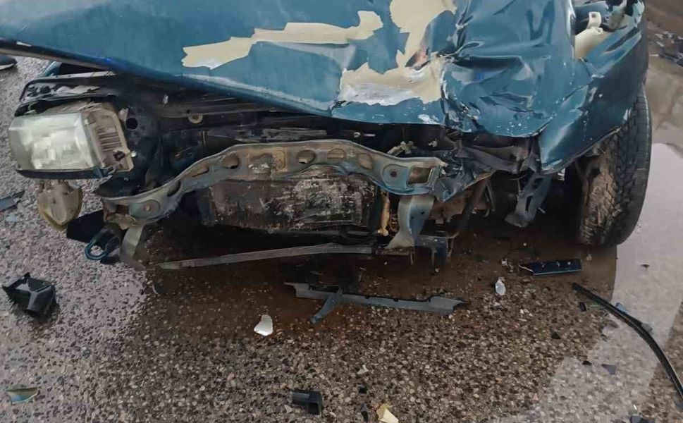 Eskişehir-Afyonkarahisar yolunda feci kaza: 2'si ağır 4 yaralı