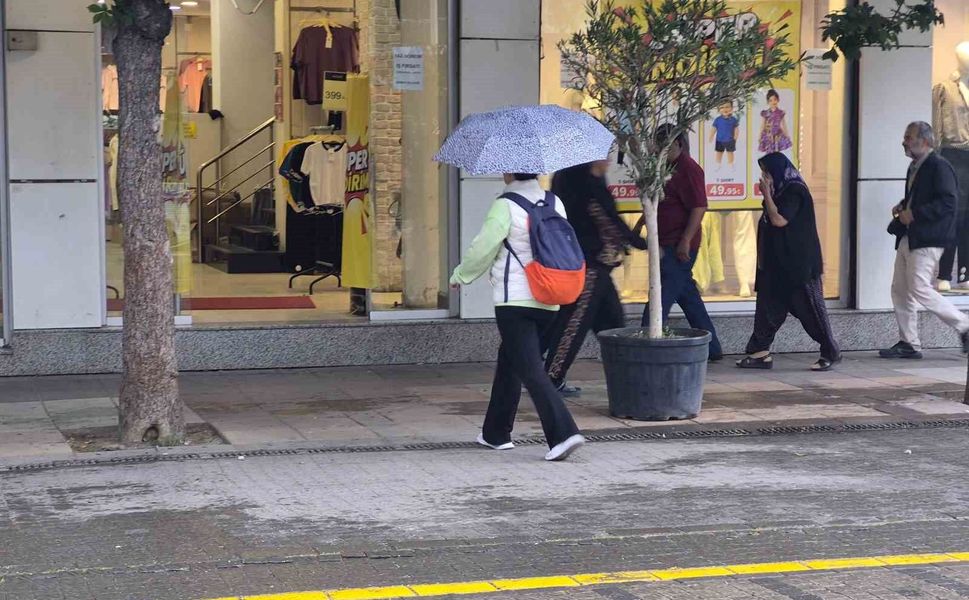 Eskişehir güne hafif sağanakla başladı