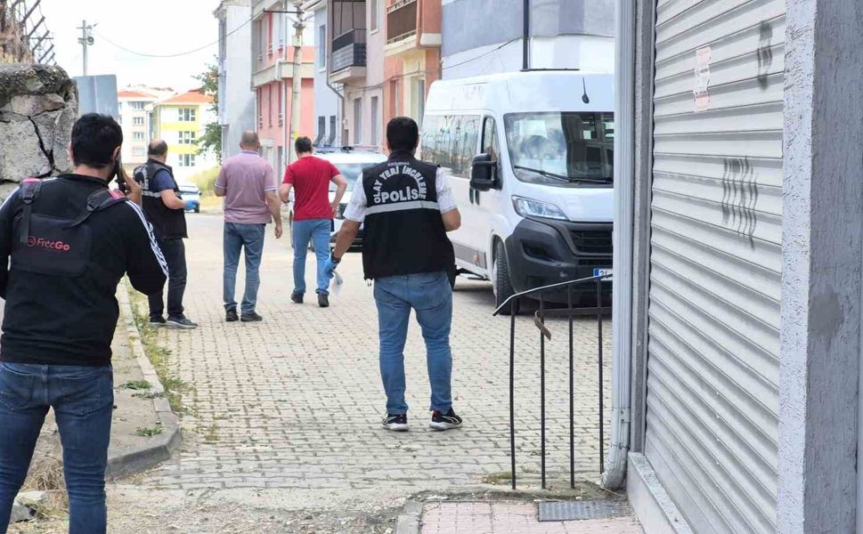 Eskişehir'de 17 yaşındaki çocuk, bir kişiyi pompalı tüfekle vurdu