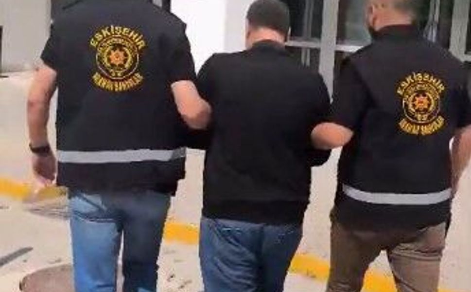 Eskişehir'de 24 yıl hapis cezası bulunan ve 9 yıldır kaçan şüpheli yakalandı