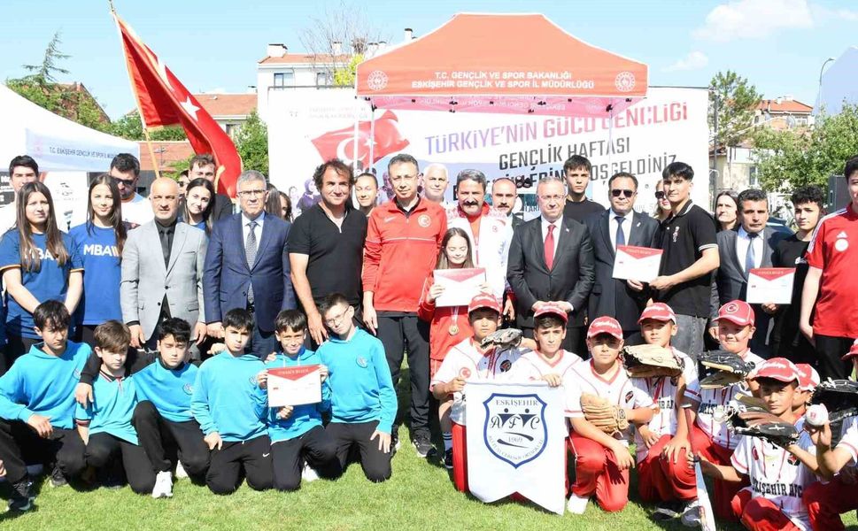 Eskişehir'de 'Gençlik ve Spor Şöleni' gerçekleştirildi