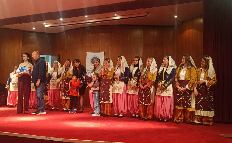 ESSİVDER Halk Oyunları Topluluğu yılsonu gösterisi yoğun ilgi gördü