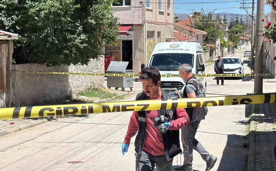 Geri ger gelen aracın çarptığı kadın hayatını kaybetti