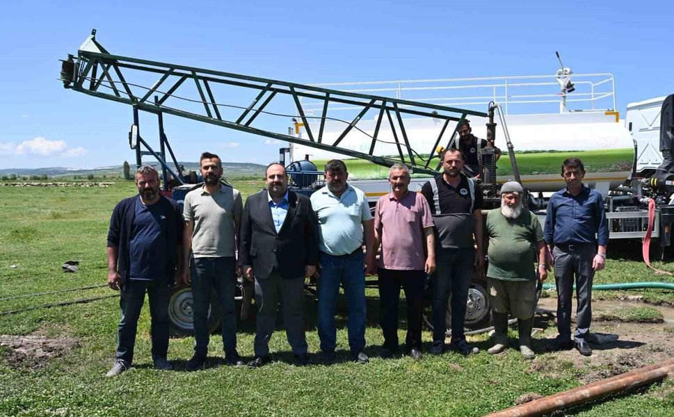 İnönü Belediyesi'nden çiftçilere su desteği
