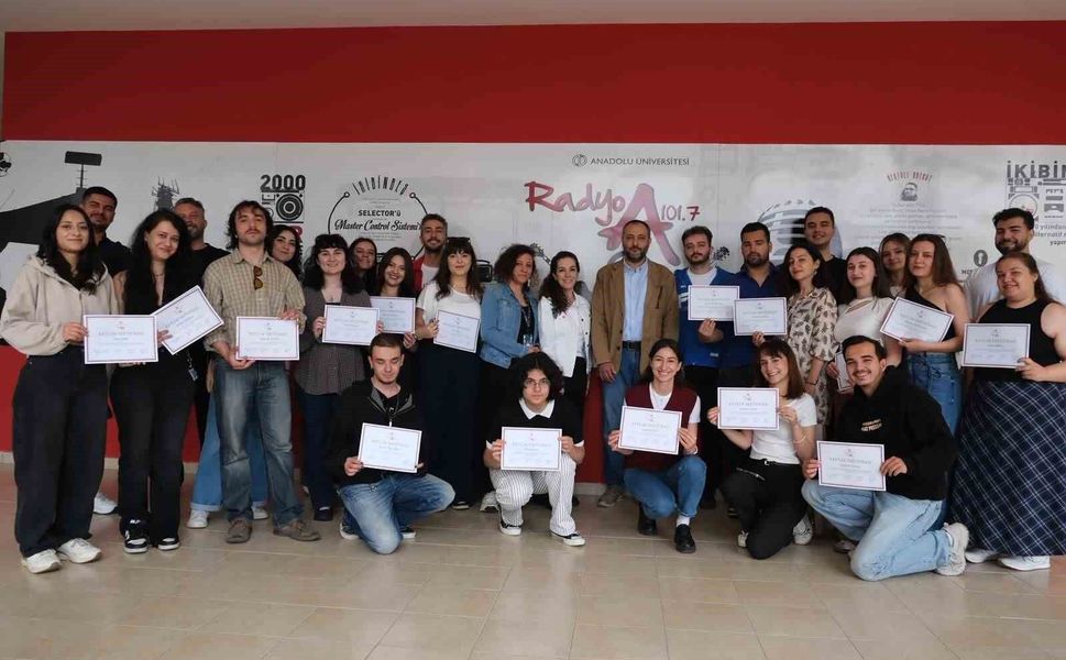 Radyo A'da sertifika heyecanı