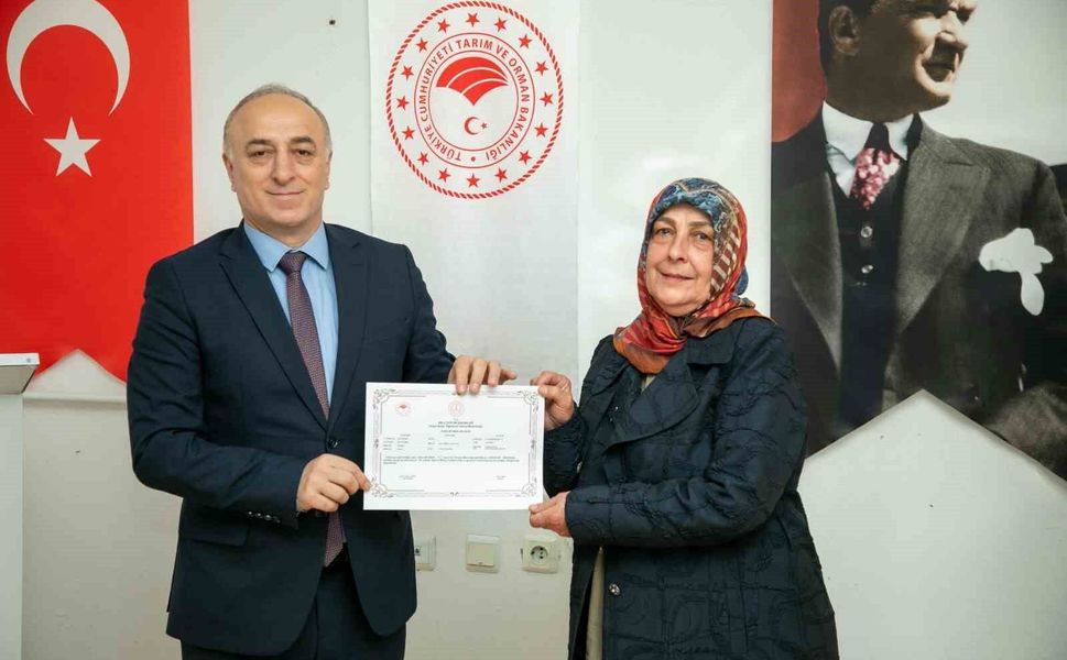 Safran yetiştiriciliği eğitimi alan üreticilere sertifika töreni düzenlendi