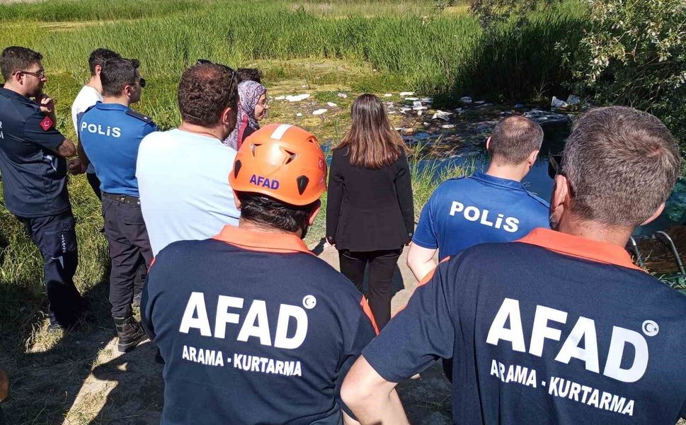 Sakarya Nehri'ne serinlemek için giren 18 yaşındaki gencin cenazesi çıktı