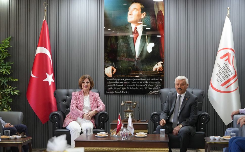 Başkan Ünlüce'den Adnan Karamanlı'ya Tebrik Ziyareti