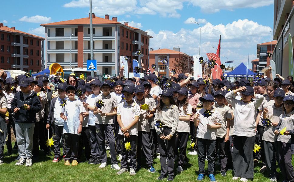 Küçük Ellerle Yeşil Yarınlara Fidan Dikme Etkinliği