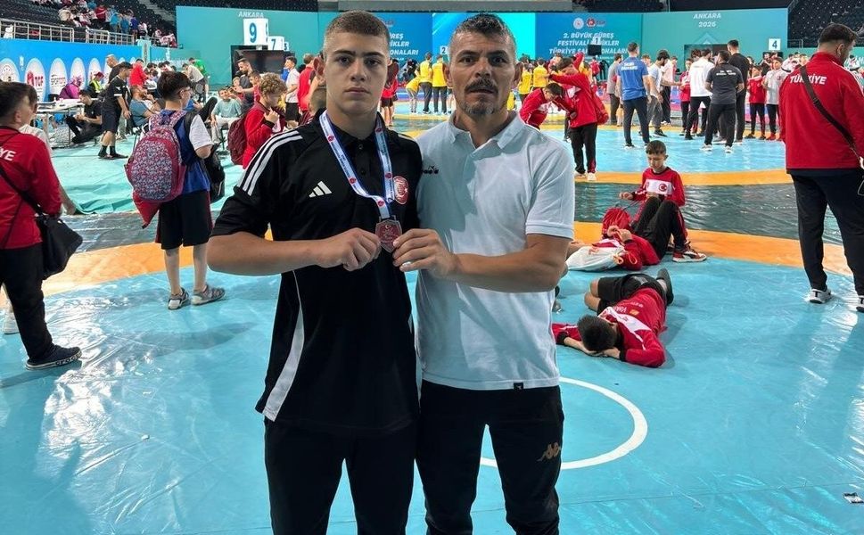Ahmet Savaş Türkiye 3'üncüsü, Ahmet Efe Aykol ise Türkiye 5'incisi oldu