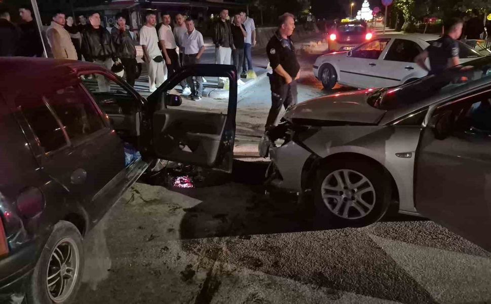 Alkollü sürücü, fark etmediği beton refüjü aşıp kaza yaptı: 'Ben orayı düz sandım'