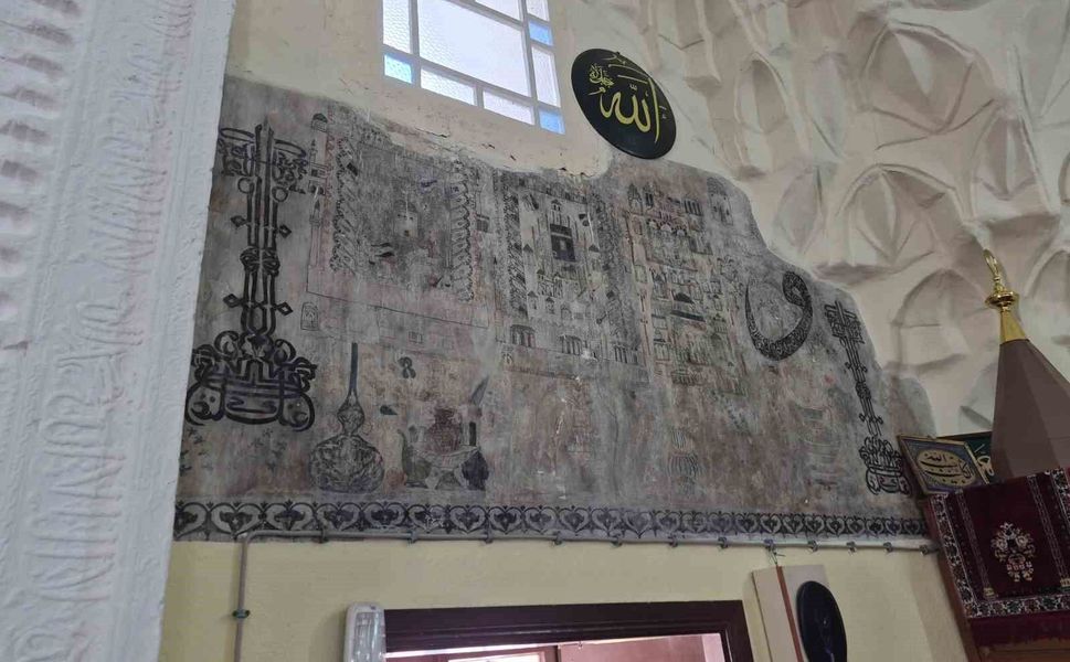 Anadolu topraklarının ilk Kabe minyatürü 752 yaşındaki bu camide
