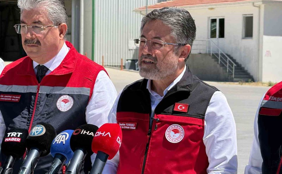 Bakan Yumaklı: 'Bitkisel üretimde Cumhuriyet tarihimizin rekorunu bekliyorum'