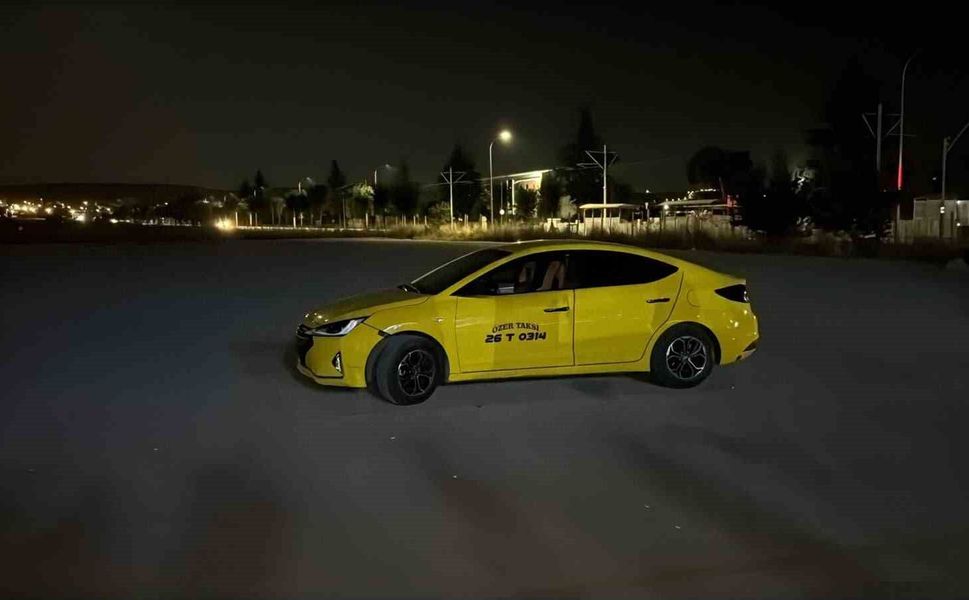 Çalınan taksi oto pazarında tek edilmiş halde bulundu