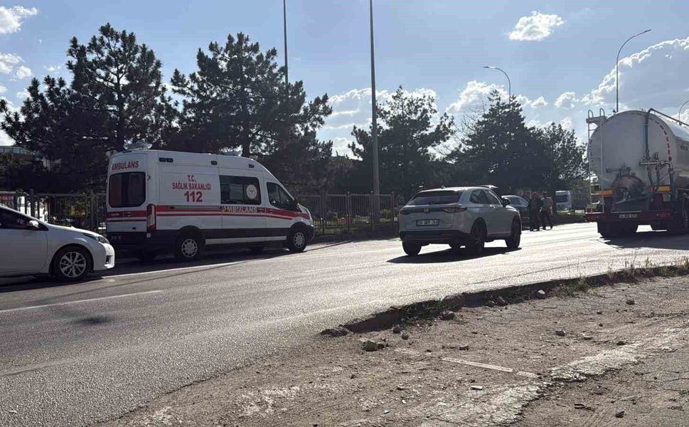 Çevre yolunda otomobilin çarptığı kadın yaralandı