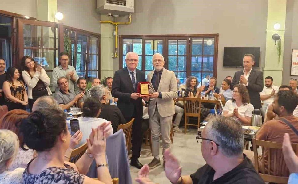Eskişehir sağlık teşkilatından emekli olan Ömer Faruk Üresin'e vefa yemeği