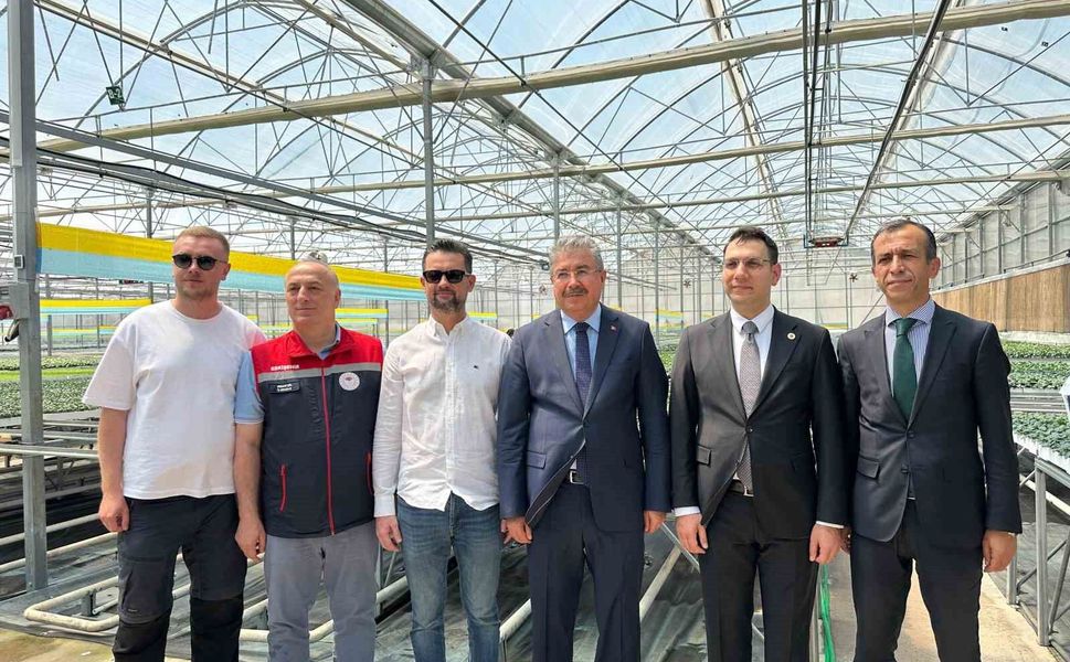 Eskişehir Valisi Dr. Erdinç Yılmaz, Sarıcakaya'daki fide tesisini ziyaret etti
