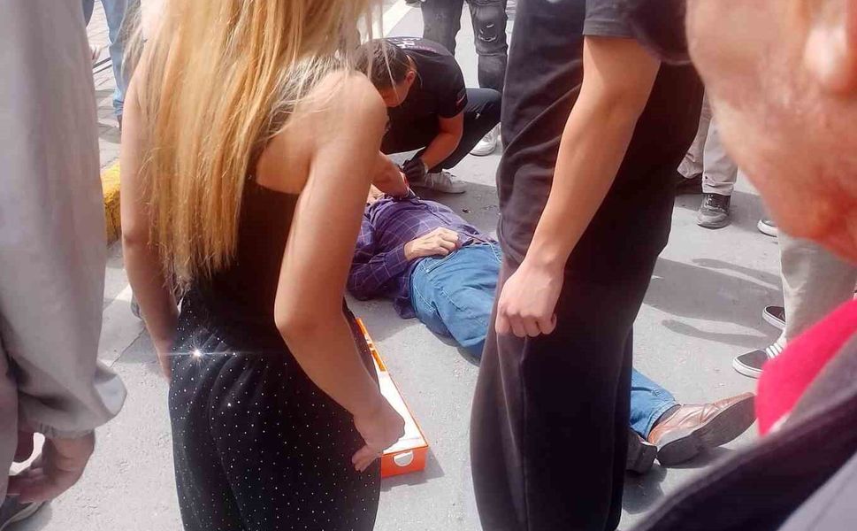 Eskişehir'de yaşı küçük motosikletlinin çarptığı yaya yaralandı