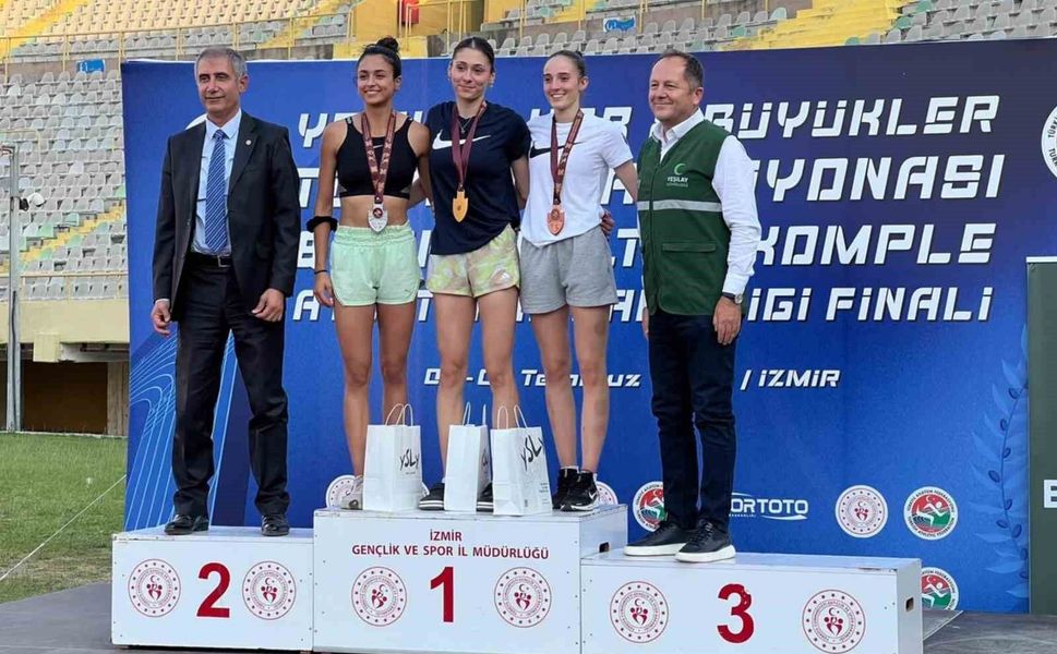 Eskişehirli atletler, İzmir'den kürsüyle döndü