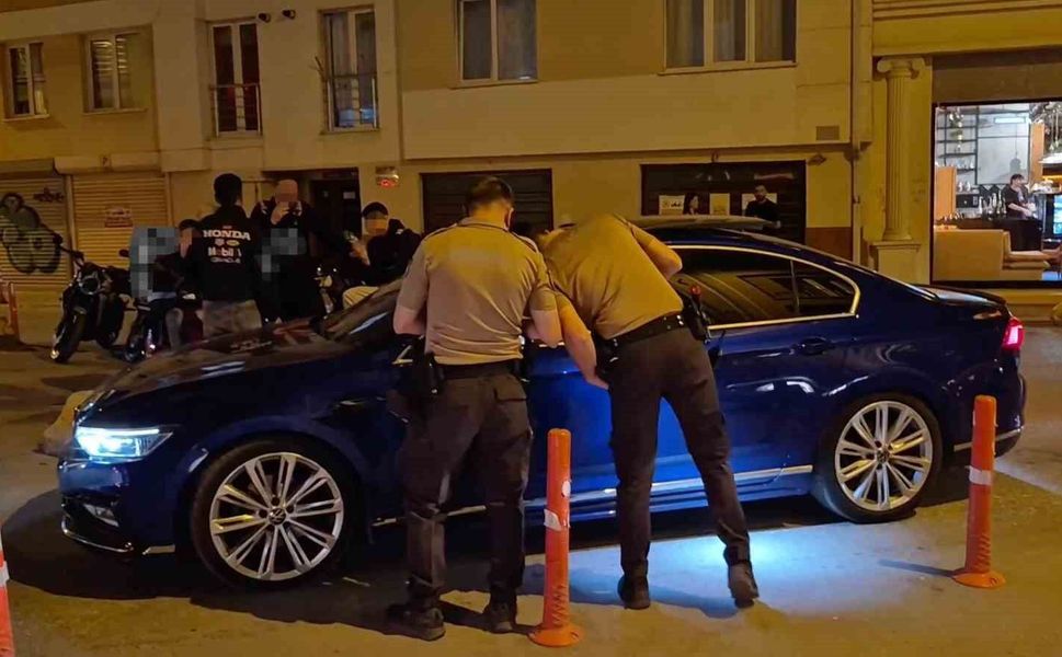 Gece farları kapalı ilerleyen sürücüye ceza