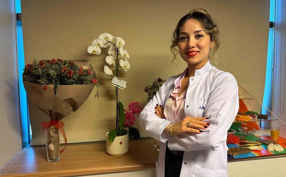 Mavi tabakla yemek yemek kalorileri yüzde 30'a kadar azaltıyor