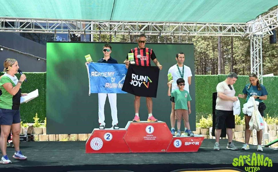 Sapanca Ultra Maratonu'na Eskişehirli sporcular damga vurdu