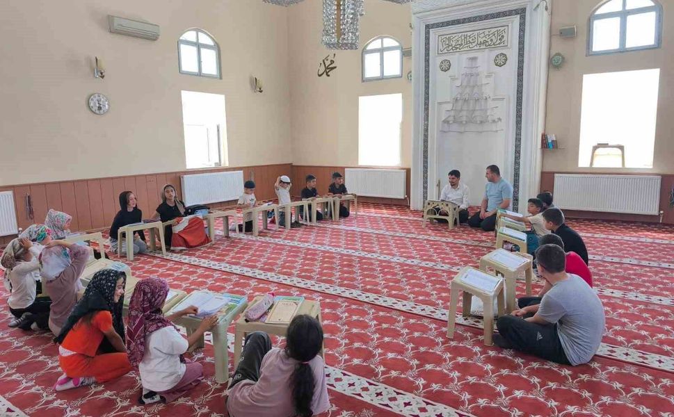 Sivrihisar'da yaz Kur'an kursları heyecanı başladı