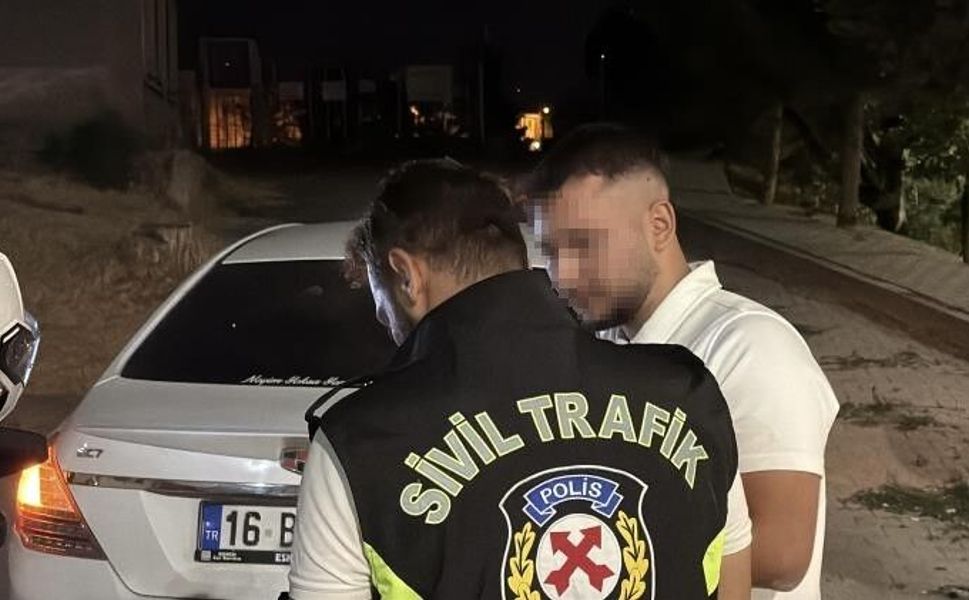 'Dur' ihtarına uymayan 19 yaşındaki alkollü sürücüye 202 bin TL ceza