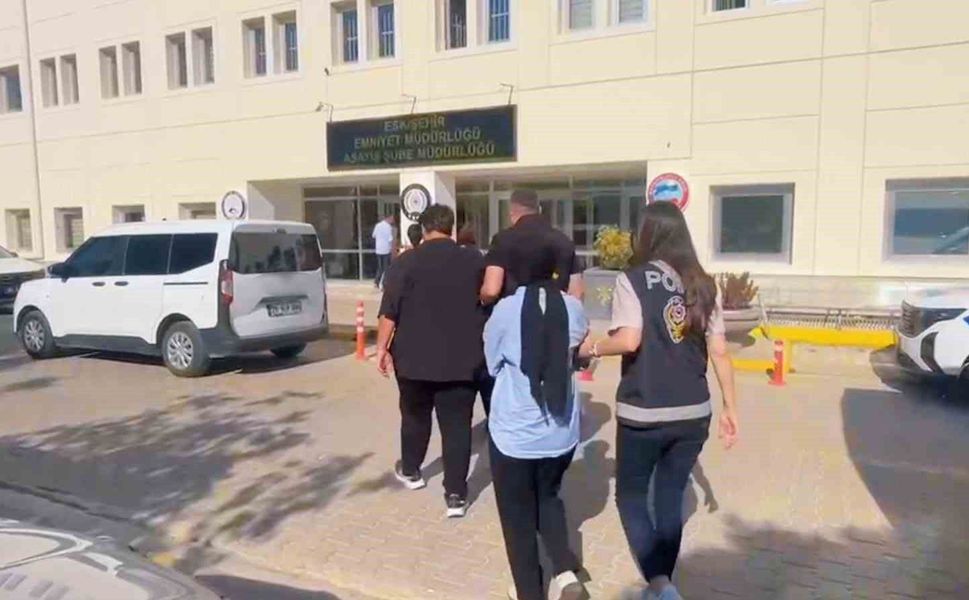 Eskişehir merkezli 19 ilde 'sahte modem' operasyonu: 90 şüpheli yakalandı
