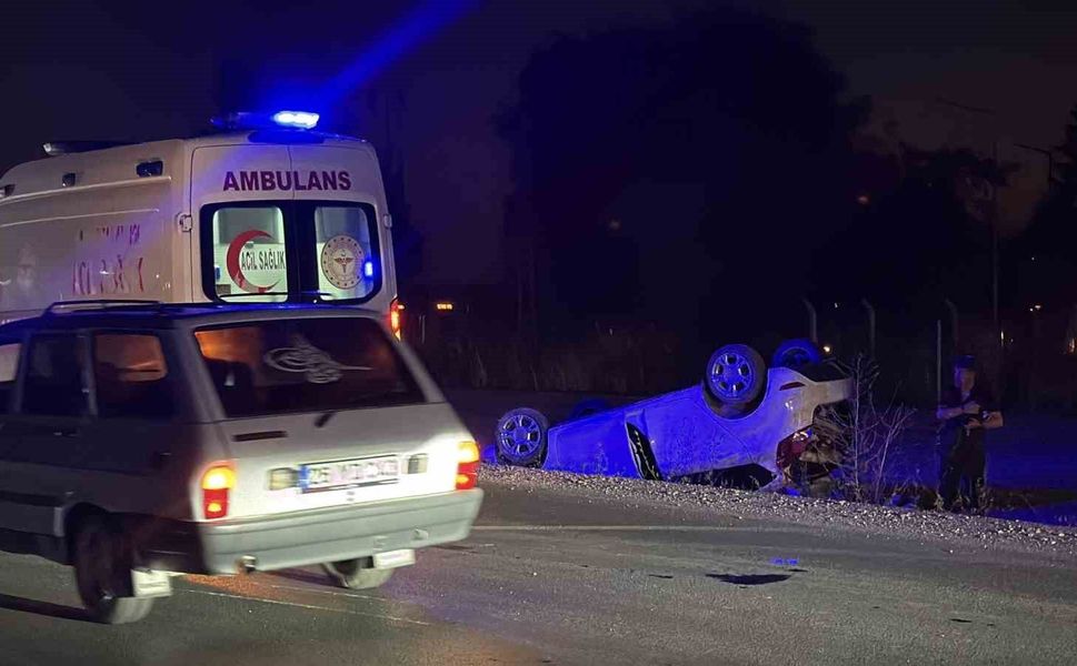 Eskişehir'de 'çarpıp kaçtı' iddiası: Takla atan otomobildeki 2 kişi yaralı