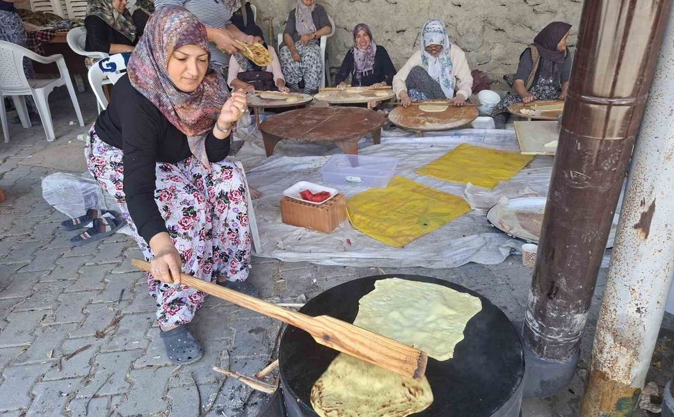 Gemiç mahallesi sakinlerinin geleneksel hale getirdikleri Gözleme Günü