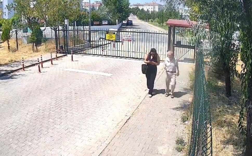 Kendini savcı olarak tanıtan kadının oyununu 8 yaşındaki çocuk bozdu