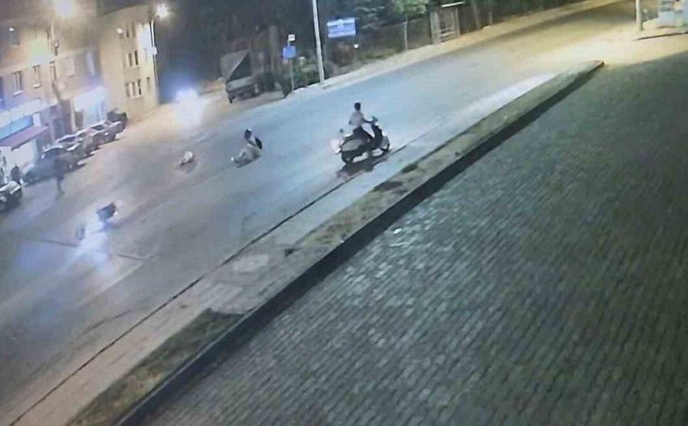 Motosikletin çarptığı 16 yaşındaki kız yoğun bakımda, acılı baba yola çözüm bekliyor