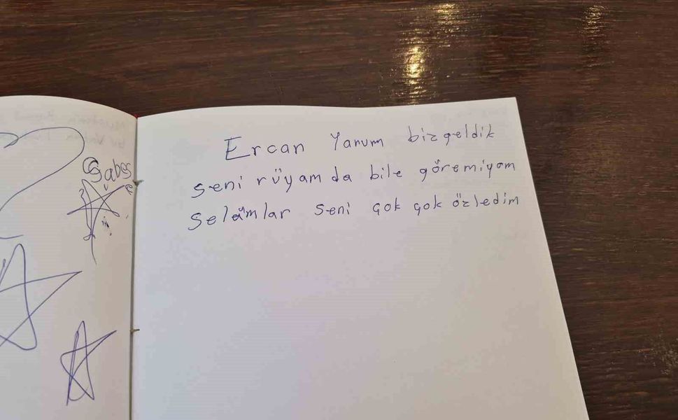 Şehitlik anı defterindeki duygusal yazılar