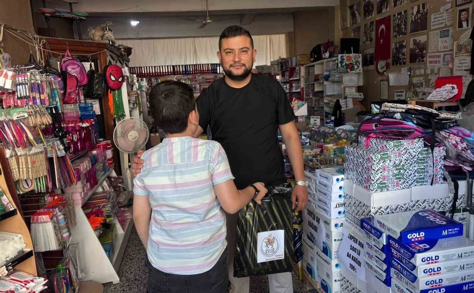 Sivrihisar Bakkallar Odası'ndan öğrencilere kırtasiye desteği