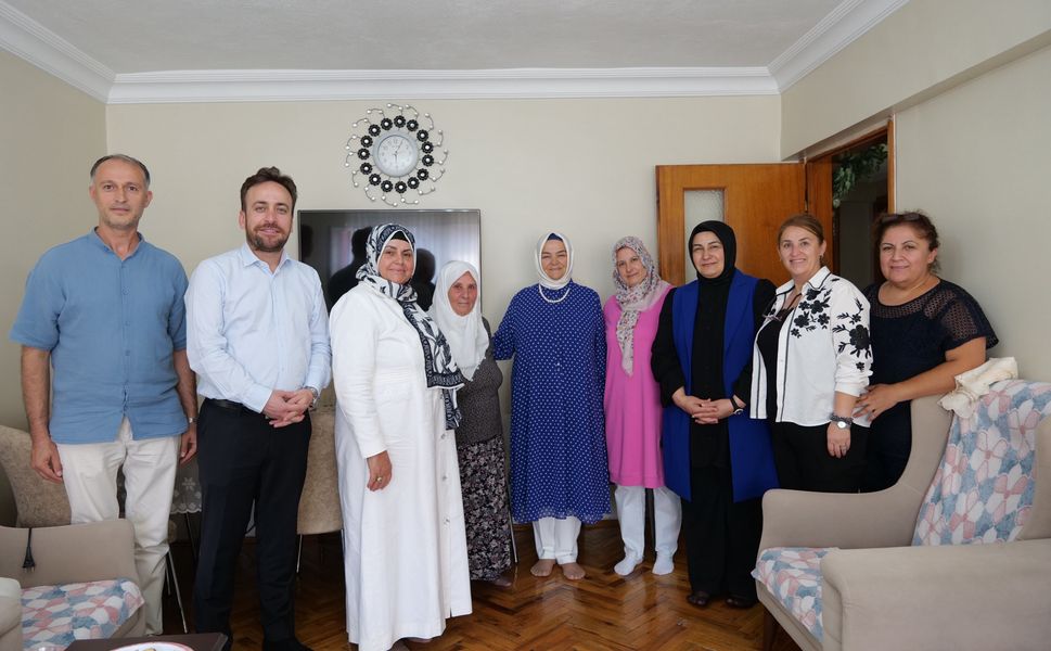 Gürcan Tepebaşı Bölgesinde AK Parti Üyelerini Hanelerinde Ziyaret etti
