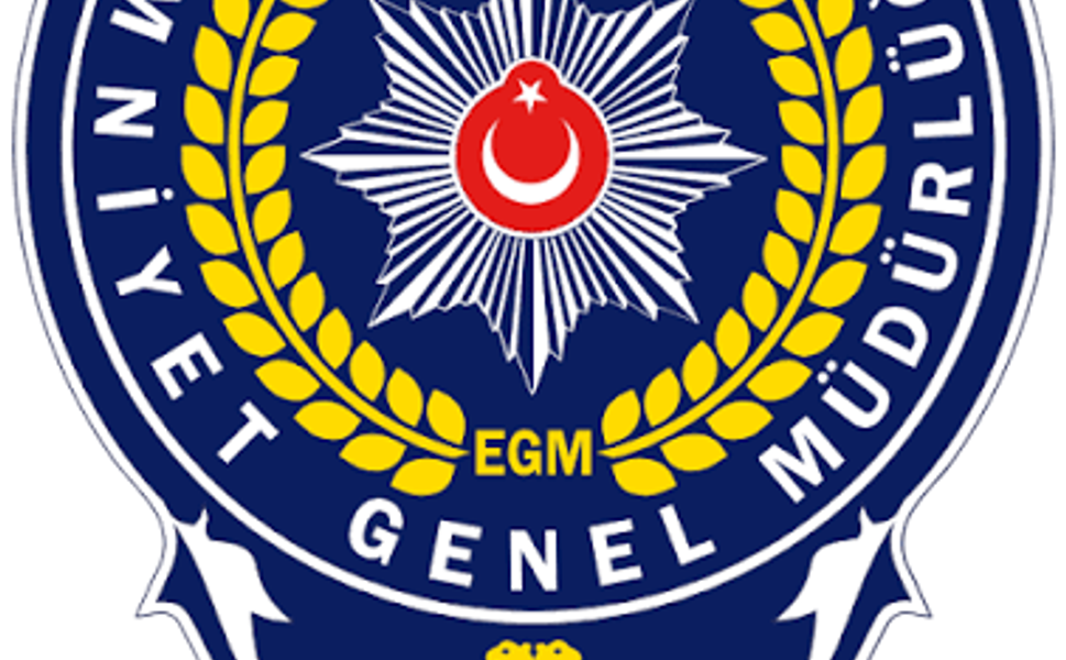Geri dönüşüm tesisinde çıkan kavgada kafasına keser darbesi alan şahıs ağır yaralandı