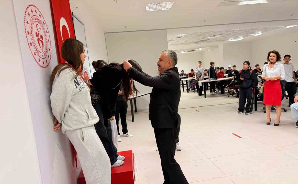 10. Bizim Çocuklar Satranç Şampiyonası Eskişehir İl Elemeleri yapıldı