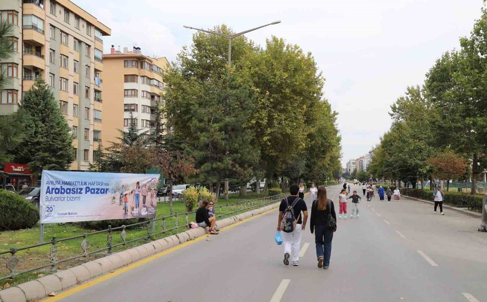 Arabasız Pazar'da bulvarlar yayaların oldu